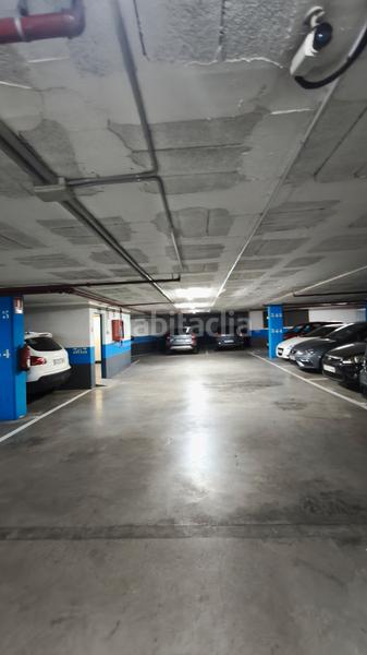 Foto 8d0e50ac-7a6d-4f01-80df-9c9922b9cca0. Parking coche plaza de parquing doble en Llefià Badalona