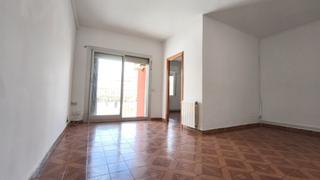 Appartement  Carrer de baldomer sol. Se vende piso en badalona - ubicacin y confort garantizados