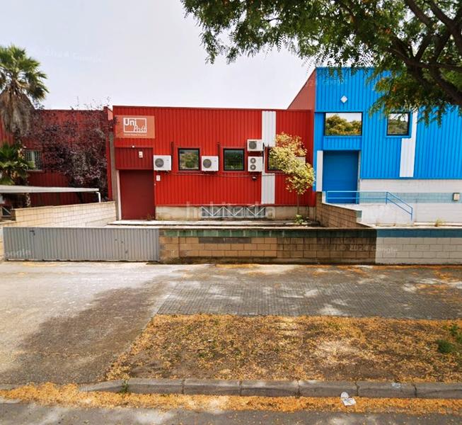 Foto dc9003ee-6614-4554-8446-8252756f7773. Rent industrial building in Pomar Badalona