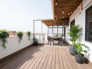 �tico  Carrer de la mare de d�u de lorda. �tico con terraza orientado a mar