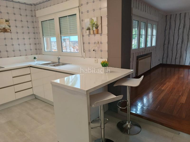 Foto 02b0d108-7938-4986-b2d5-85600e10ee61. Chalet with fireplace heating parking pool in Salinas Castrillón