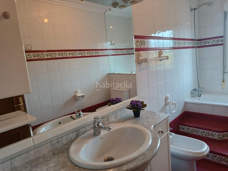 Foto 0dbdc207-4aa2-41a6-bab6-b7c167bbcb1d. Chalet with fireplace heating parking pool in Salinas Castrillón