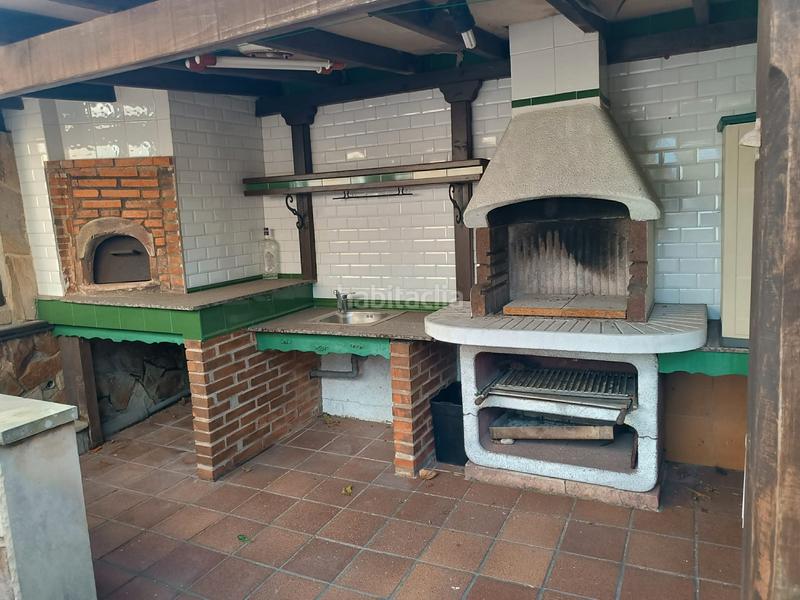 Foto 9e8bb5cf-1773-444f-a31b-65151eb25fdb. Chalet with fireplace heating parking pool in Salinas Castrillón