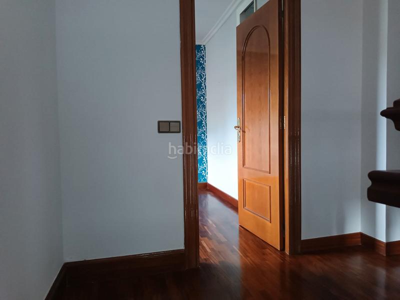 Foto 4be88ef5-6fd0-44ad-b331-9ec9fd806758. Chalet con camino riscaldamento parcheggio piscina in Castrillón