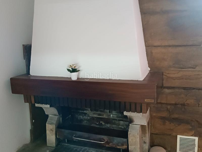 Foto 8f05dcf6-024f-4860-9e89-4563278b645c. Chalet con camino riscaldamento parcheggio piscina in Castrillón