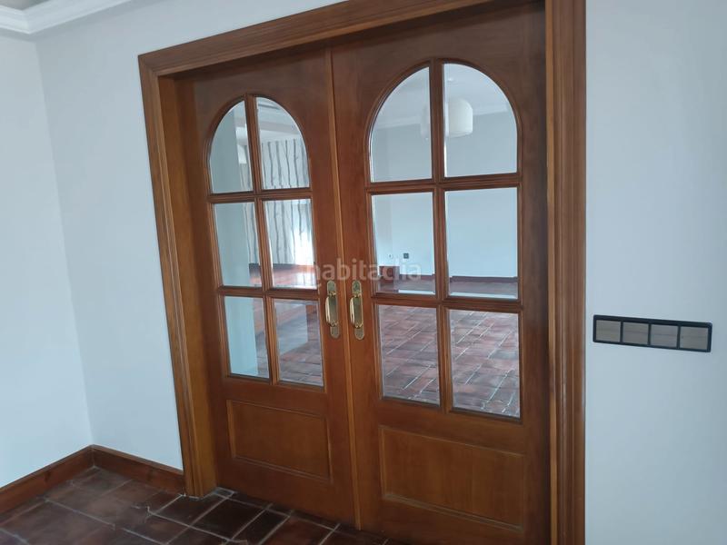 Foto 283ba2ed-b1aa-413b-8b18-978b41d7ca97. Xalet amb xemeneia calefacció aparcament piscina a Castrillón