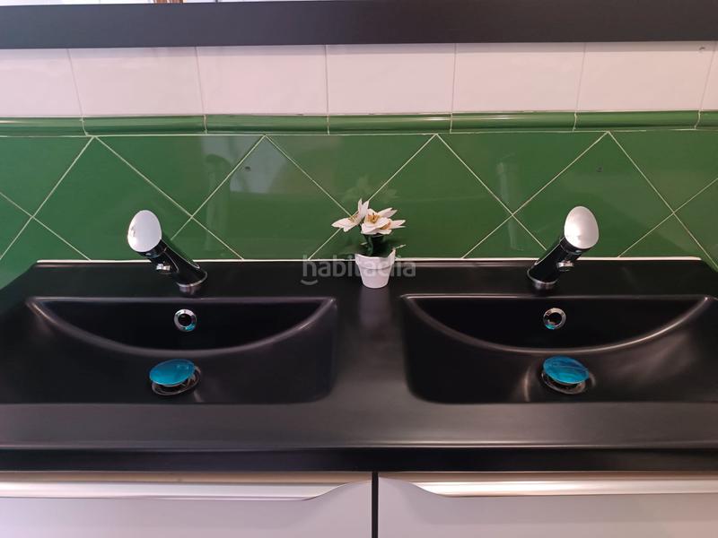 Foto 2cf563a4-33fa-46d0-aadf-e25ba310d744. Xalet amb xemeneia calefacció aparcament piscina a Castrillón