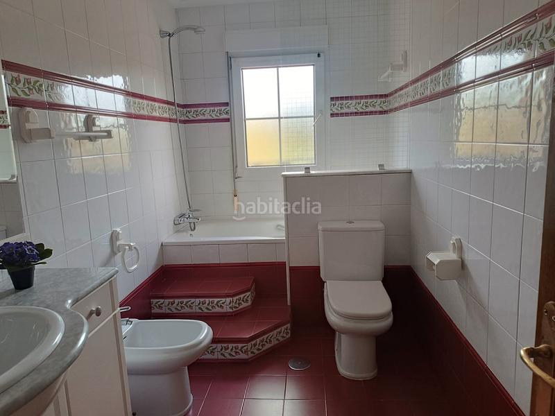 Foto 2cf660a8-d9e4-4730-b94e-45083c947cc8. Xalet amb xemeneia calefacció aparcament piscina a Castrillón