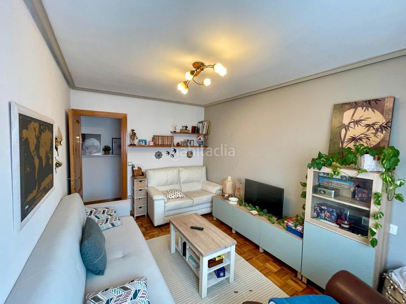Foto b2b9176b-c9a8-4134-a9ad-7092d6277710. Flat with heating in El Carbayedo - El Quirinal Avilés