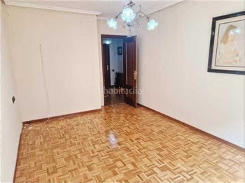 Foto f4e35307-05eb-481d-9b27-935c7dc5297d. Appartamento con riscaldamento parcheggio in Centro Avilés