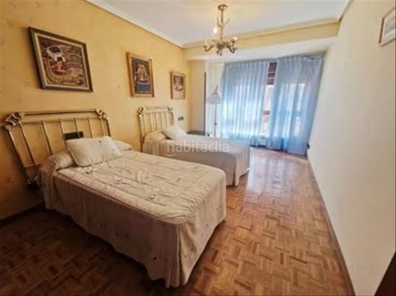 Foto 7c58d9c1-d27b-4fff-8bd9-c19ea3e129f1. Appartement avec chauffage parking dans Centro Avilés