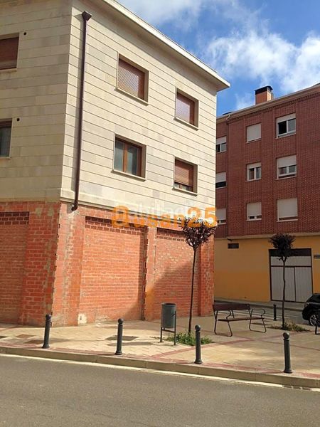 Foto 610c5390-fb2f-466c-ab20-5a1d166e970a. Geschäftsraum in calle fuenteminaya 58 in Plaza de Toros - Las Tenerías Aranda de Duero