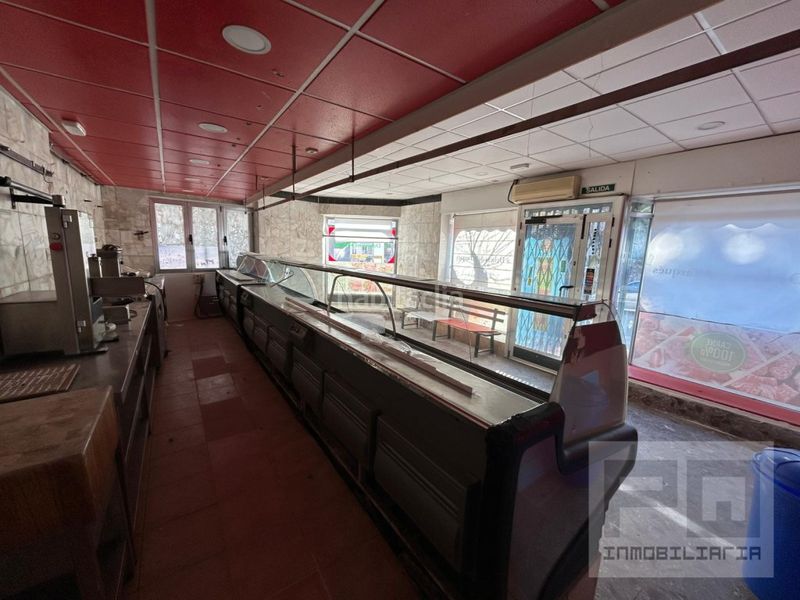 Foto 10ad7ee8-3fe5-4ad2-a316-ffc510691635. Local comercial a Navas del Marqués (Las)