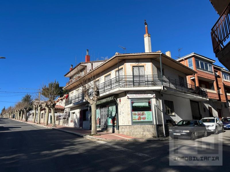 Foto d07e47a9-268e-4241-9c1e-29a27ce7b3b0. Local comercial a Navas del Marqués (Las)