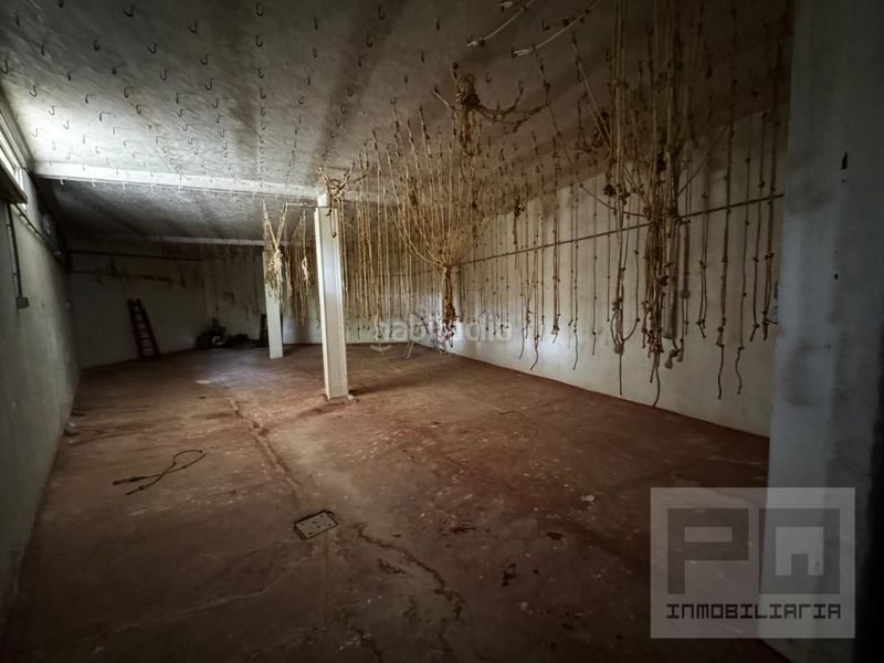Foto ee34f5e9-913f-411c-8a40-321b750f476f. Rent industrial building in Muñogalindo