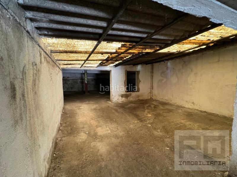 Foto 1d9c7e95-a169-428c-b9a9-c1eb5d86b81d. Aparcament cotxe a San Antonio Ávila