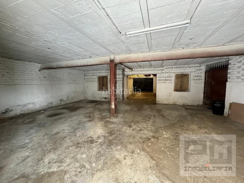 Foto 7547da7a-4860-4ff8-a3cd-b912e09b12aa. Aparcament cotxe a San Antonio Ávila