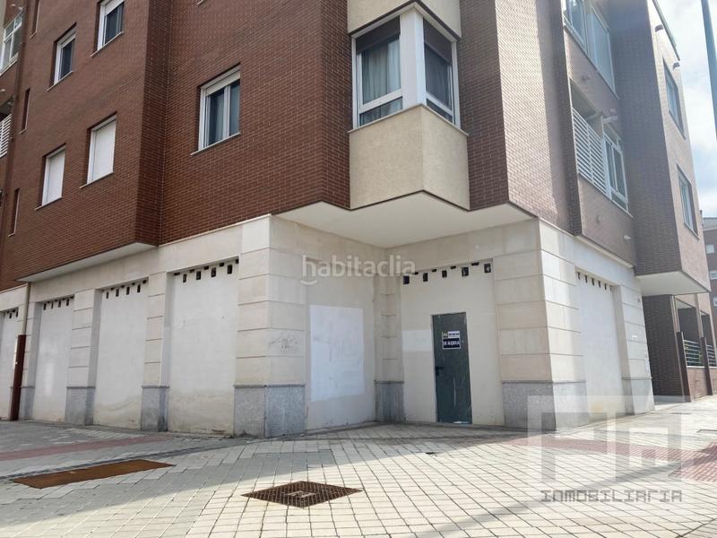 Foto 9b65a0c5-47a7-4899-abc6-ee6fe1765e2c. Lloguer local comercial a Sónsoles Ávila