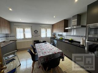 Location Chalet  N/a. Impresionante chalet en alquiler con jardín