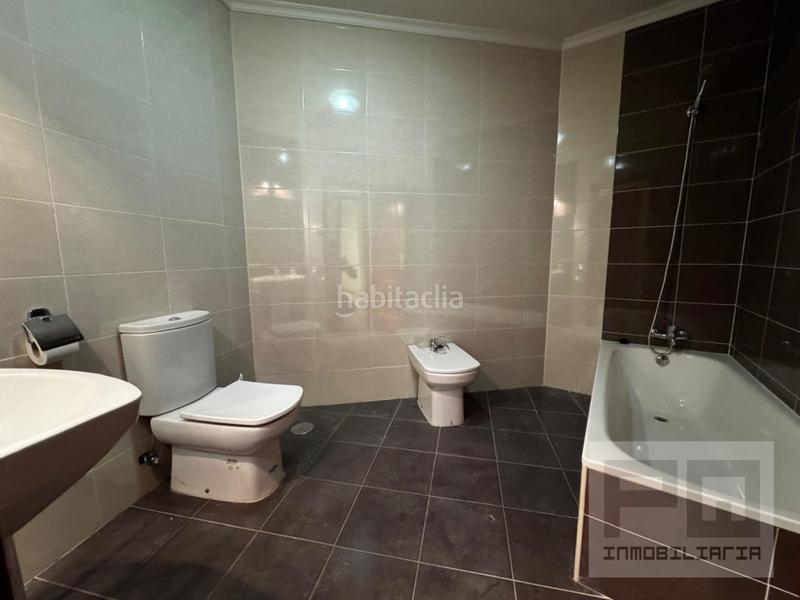 Foto eb6ce110-925b-4baf-8702-fb81823ebcdd. Appartement avec parking dans Centro Ávila