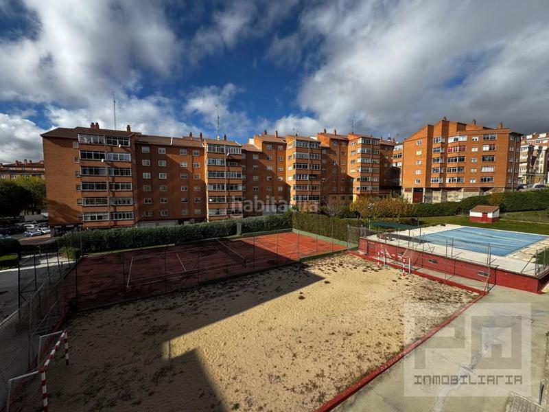 Foto 63a48b48-4be1-4ddf-b925-924312eac9a1. Appartement avec parking dans Universidad Ávila