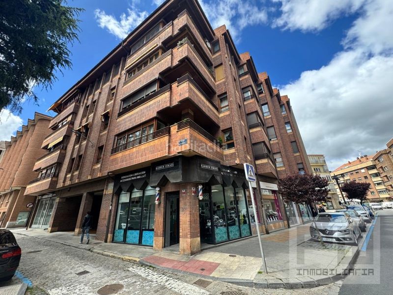 Foto d7f1a245-a10d-43ea-915c-30df884b274c. Flat with parking in Centro Ávila