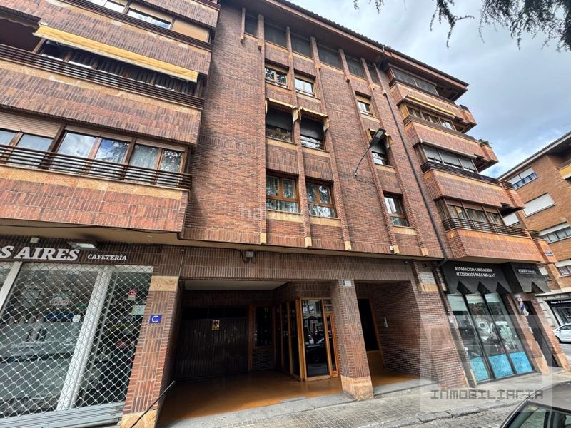 Foto fea3868d-e28e-44d3-aa69-25a7d78a2548. Flat with parking in Centro Ávila