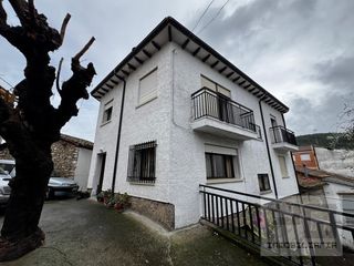 Maison  Calle hornos parra. Casa de pueblo dos plantas y garaje incluido en la parra