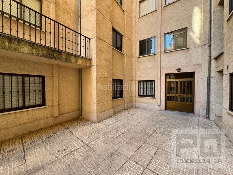 Foto 4421ca46-9c03-41bd-a4ad-8a8deca5952c. Planta baixa amb calefacció a Sur Ávila