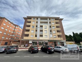 Flat  Calle agustin rodriguez sahagun. Exclusiva vivienda con terraza, garaje y excelentes calidades