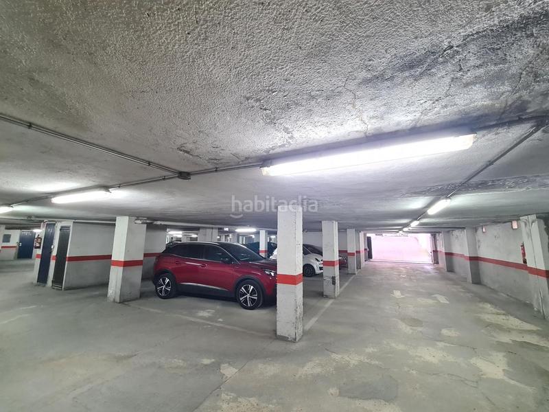 Foto a1ad8d2f-08ac-426e-ab1f-1769f51ce9f9. Parking coche plaza garaje doble céntrica en Adrada (La)
