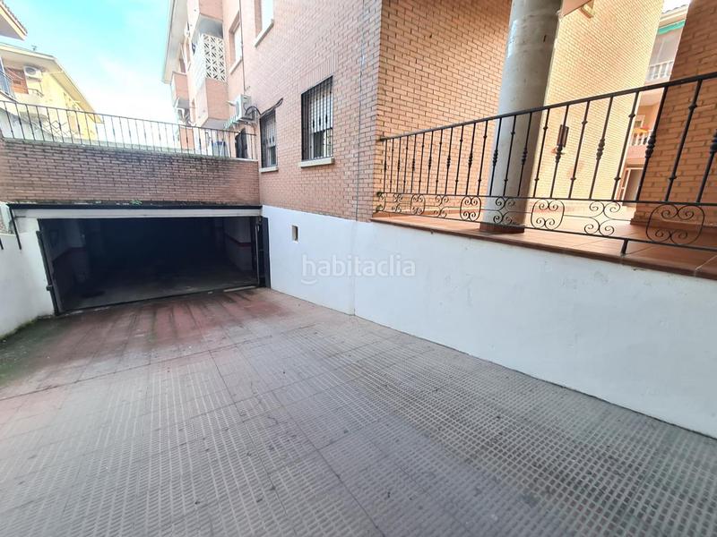 Foto d6027442-85d7-4801-97c5-66fbc824b7b1. Parking coche plaza garaje doble céntrica en Adrada (La)