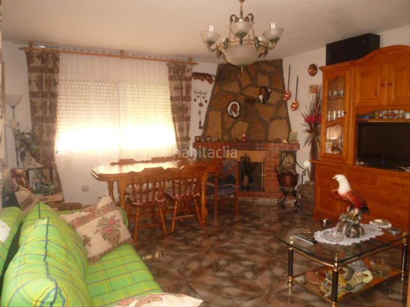 Foto 4bd57785-09ee-4f54-ad18-2d54c58177b4. Casa amb calefacció a Adrada (La)