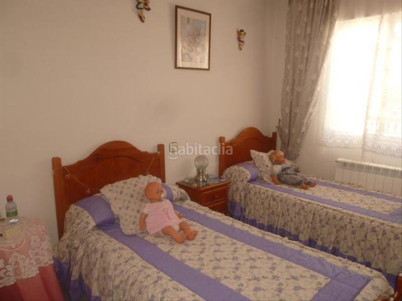 Foto 592d24ae-3f13-4201-b9ec-81520d8093ab. Casa amb calefacció a Adrada (La)
