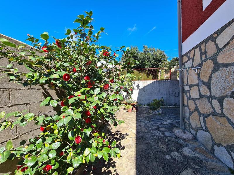 Foto c9286749-f127-4aeb-b019-69b4b59a7084. Casa amb calefacció a Adrada (La)