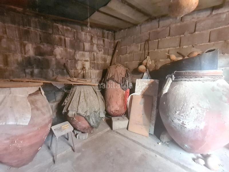 Foto e9b4ed75-9ee9-485b-99ee-b3ab25b296c7. Bâtiment à usage industriel dans Adrada (La)