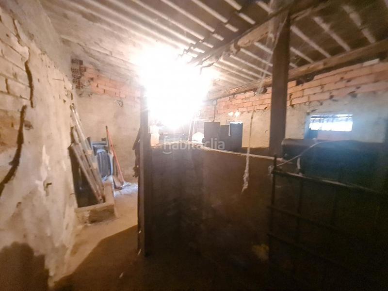 Foto fd6676a9-ff9b-4d93-a418-fb996b7a9ac7. Bâtiment à usage industriel dans Adrada (La)