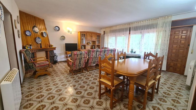 Foto 9fd3a271-f1bb-4953-b691-578d60af35fa. Casa con riscaldamento piscina in Adrada (La)