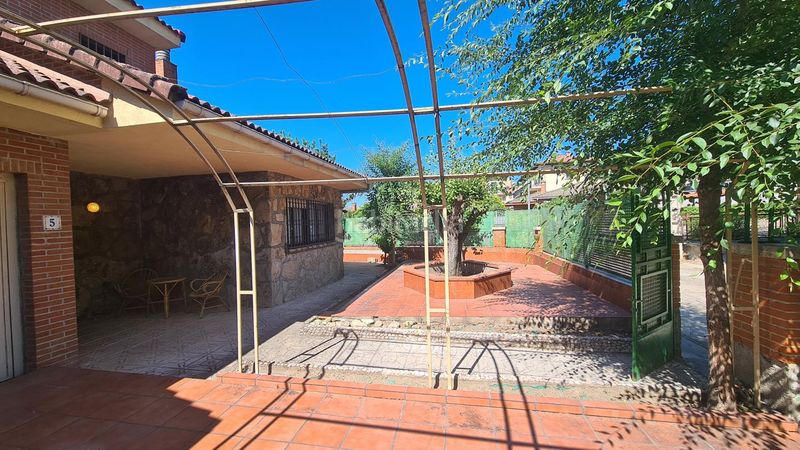 Foto cb67a1e7-cd77-4d0c-88a2-099febba8e46. Casa a Adrada (La)