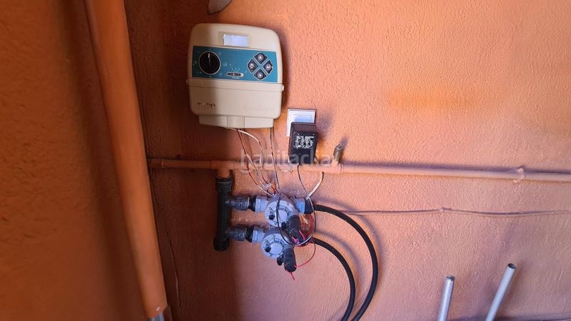 Foto d5cffaff-6233-4b77-ae0f-9ffde6acda94. Casa amb piscina a Adrada (La)
