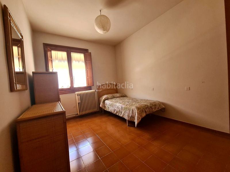 Foto f287321f-2aba-416b-989f-687b3d9064fc. Pis a Adrada (La)