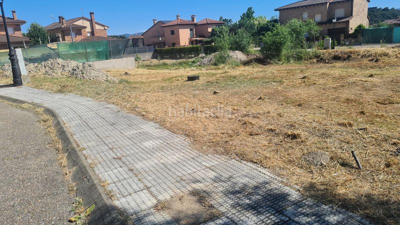 Foto 9504ce5c-1c26-43da-9be3-7fc3fe42be41. Terreny residencial a Adrada (La)