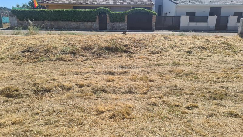 Foto 977157b0-e213-4bd9-99ef-a6a7f535f613. Terreny residencial a Adrada (La)
