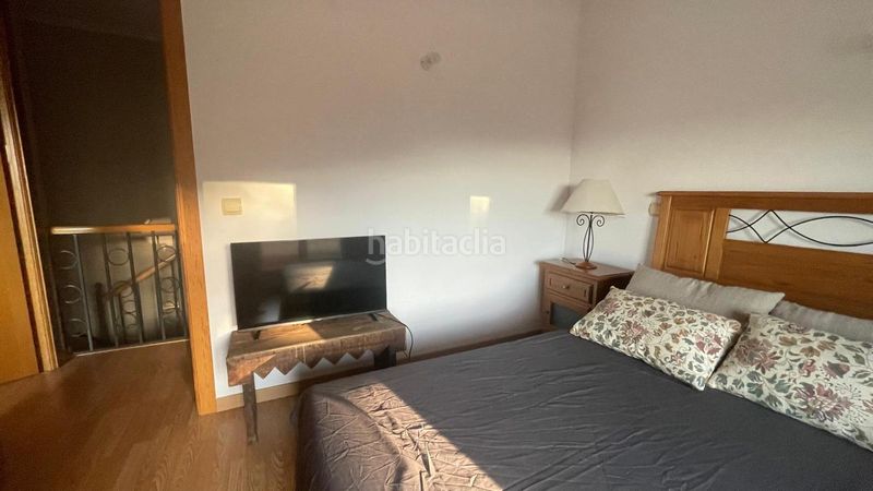 Foto e5b25326-87a1-47ff-a426-e4df5a19c07f. Duplex con piscina in Piedralaves