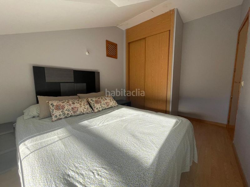 Foto f40fbea7-c1f7-41f8-ac50-88ac2050a891. Duplex con piscina in Piedralaves