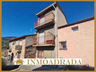 Casa adosada  Plazuela la torrecilla. Casa de pueblo en plaza torrecilla