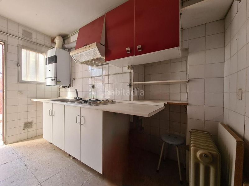 Foto c5c44d99-450c-43bd-9f31-ea1e038ba0c0. Casa adossada a Adrada (La)