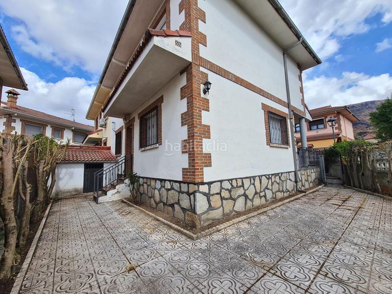 Foto 3f6a5e14-9d13-4d88-b6e7-b96a5ed33430. Casa aparellada amb calefacció a Adrada (La)