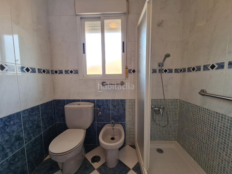 Foto 7f57c953-d788-4a89-9459-3e74b06b95bc. Casa aparellada amb calefacció a Adrada (La)