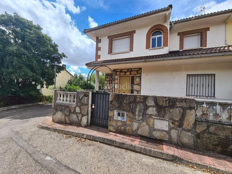 Foto a5349630-77c5-48ec-a22e-20f02f9d1fbb. Casa aparellada amb calefacció a Adrada (La)